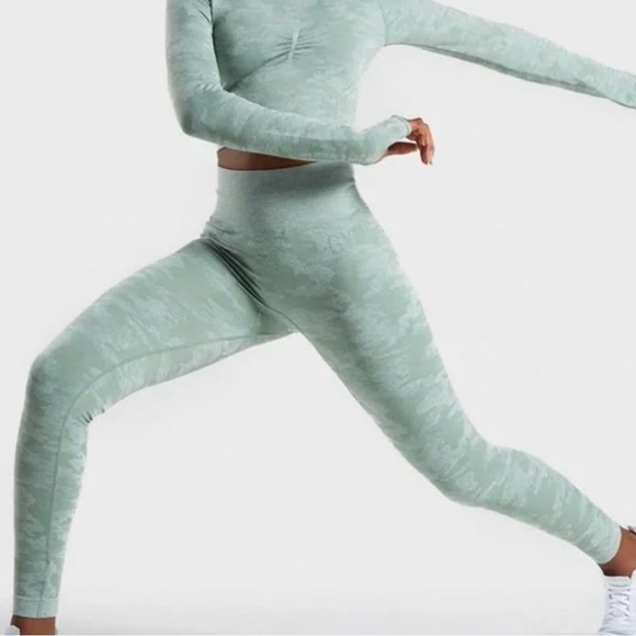 Gymshark Camo Leggings - Picture 5 of 8